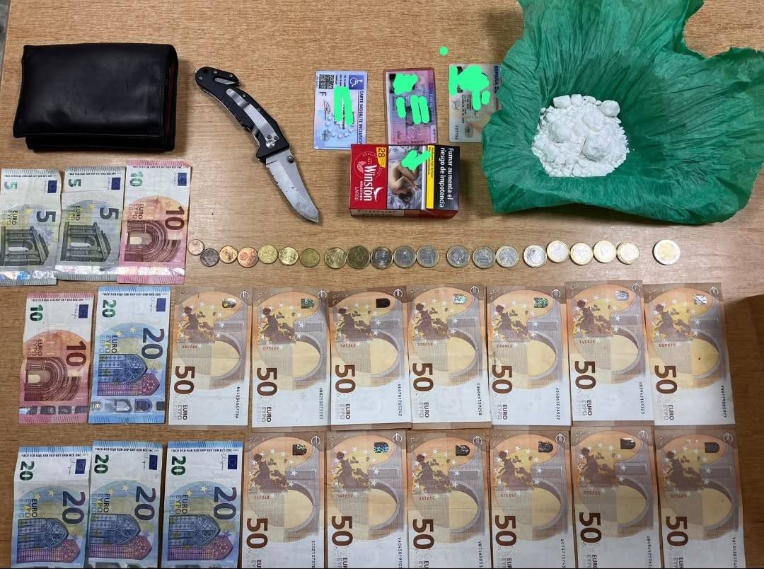 Droga en el botellón de la segunda pista de La Barrosa: detienen a un vecino de Sevilla tras vender cocaína durante la noche
