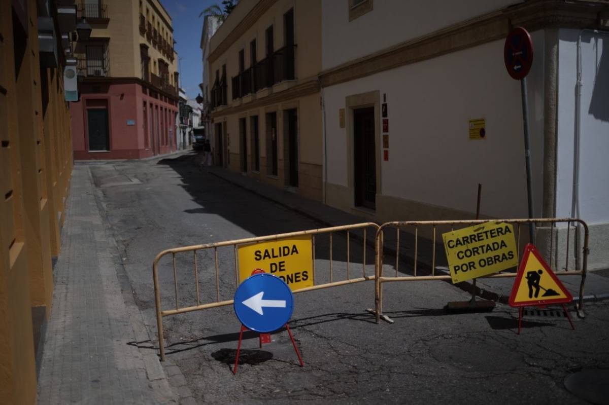 Los avisos de obra en calle Zaragoza.