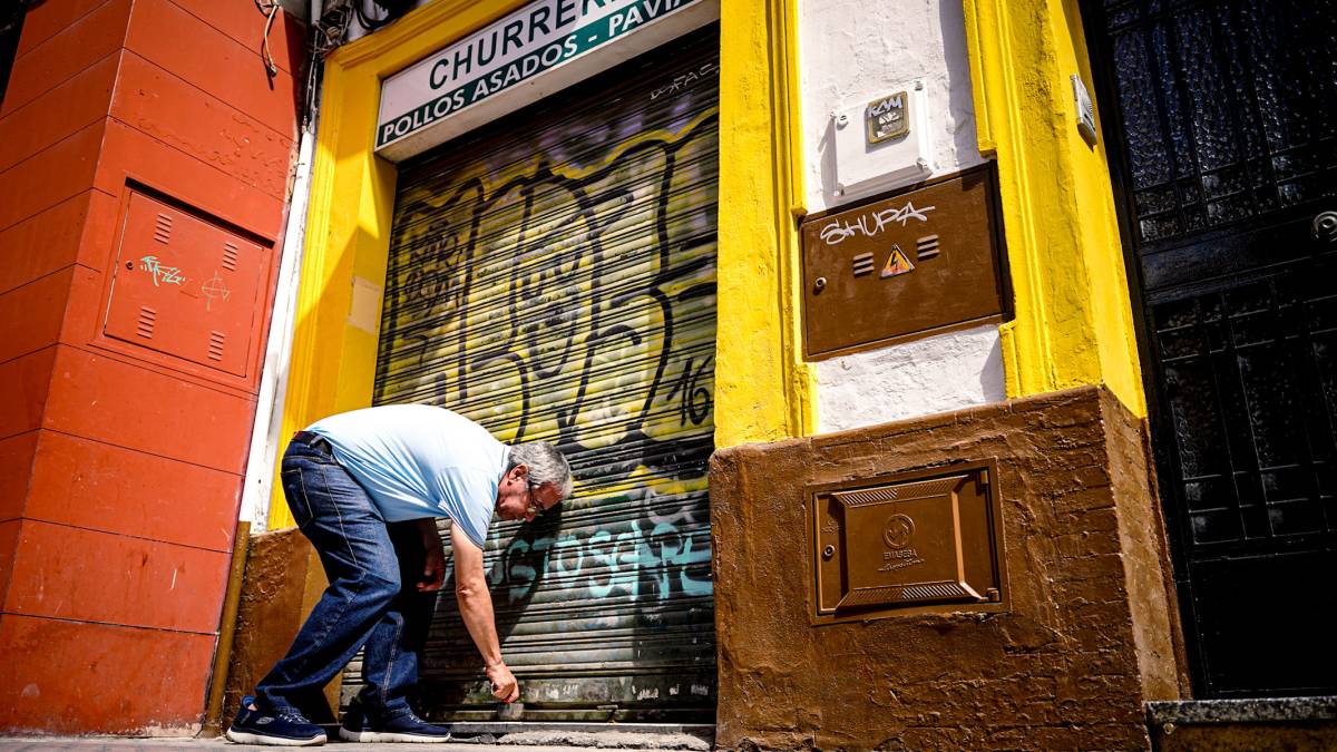 cierre churreria pavia plaza san lorenzo calle conde de barajas sevilla
