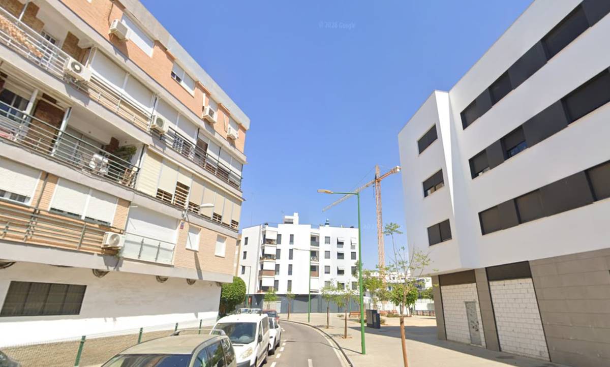 El cadáver de una mujer aparece en un trastero de Triana: un vecino avisó tras percibir un fuerte olor