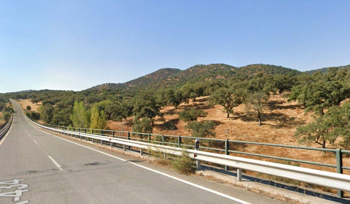 Muere un hombre de 48 años al caer su camión desde un puente en Huelva
