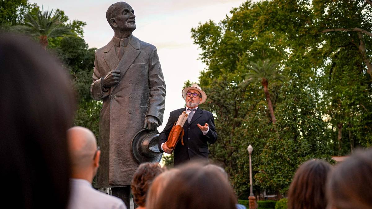 camino al 29 visita teatralizada parque maria luisa plaza españa sevilla engranajes culturales