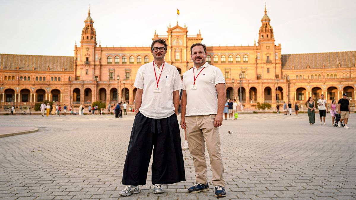 camino al 29 visita teatralizada parque maria luisa plaza españa sevilla engranajes culturales