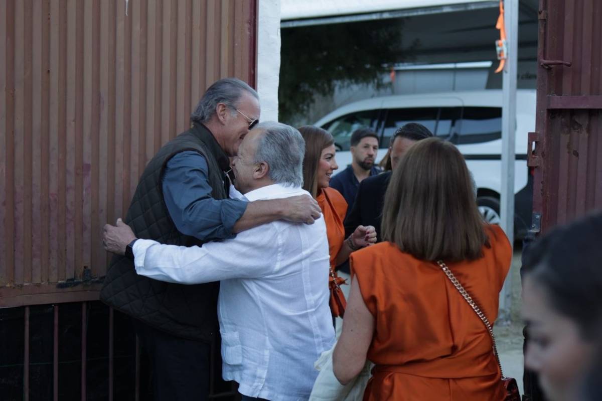 Pacheco hace las paces con Bertín Osborne casi 40 años después del derribo del chalé y de su mítica frase en la fiesta de 'El Turronero'