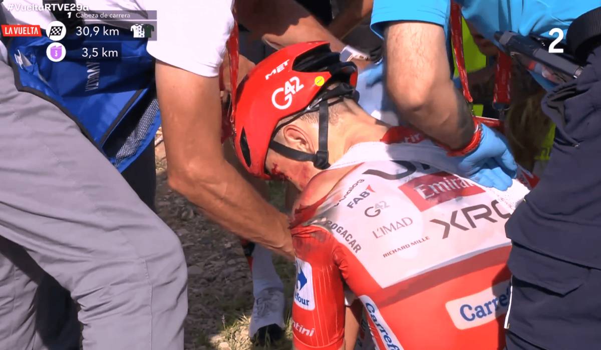 Pogacar, fuera de La Vuelta: una dura caída deja a ciudades como Sevilla y Jerez sin la gran estrella del ciclismo