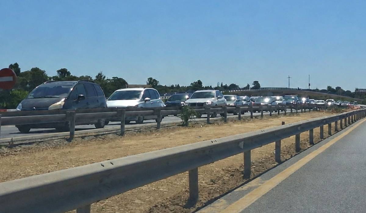 Numerosos atascos y conductores fastidiados en Chiclana, San Fernando, Jerez y la AP-4 hacia Sevilla este domingo
