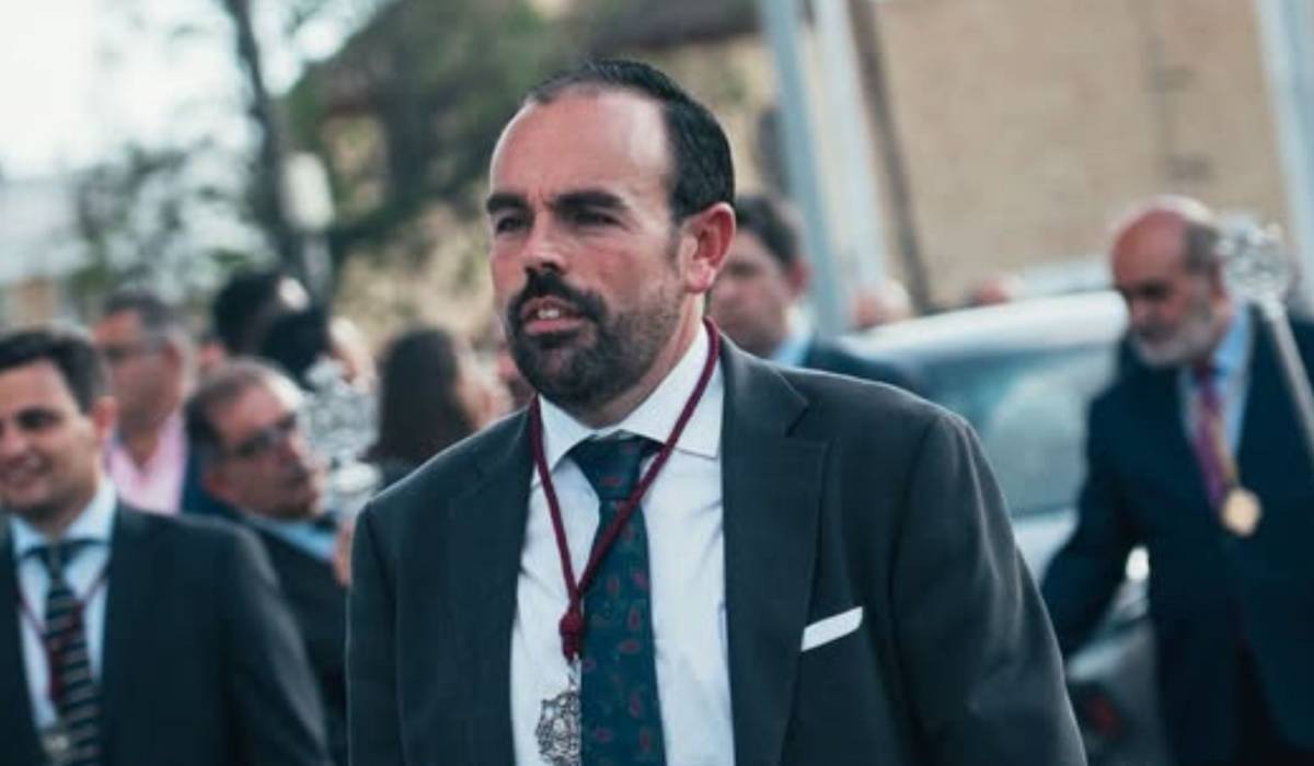 La alcaldesa felicita a Jesús Cruz Sallago como nuevo pregonero de la Semana Santa de Jerez