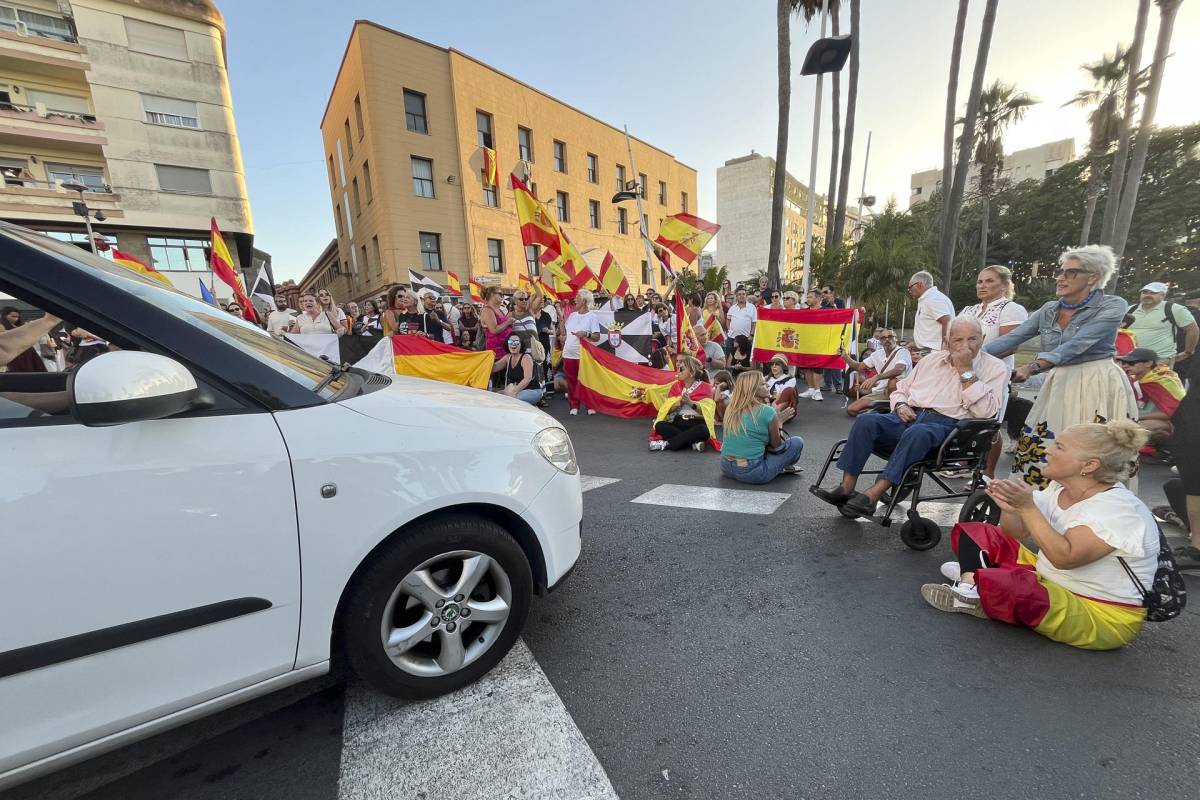 El Gobierno libra 309 millones para Ceuta en la víspera del Día de la Ciudad, una intensa jornada de apoyo (y bronca política) en España