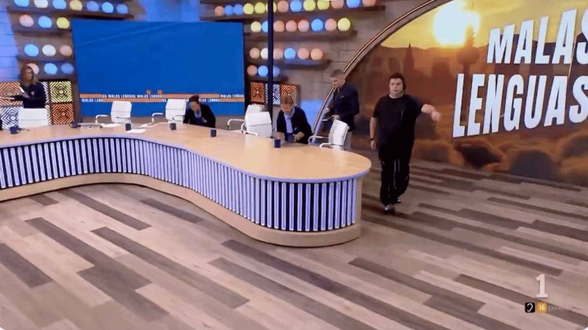 Caos en 'Malas Lenguas': del micrófono abierto de Gonzalo Miró al 