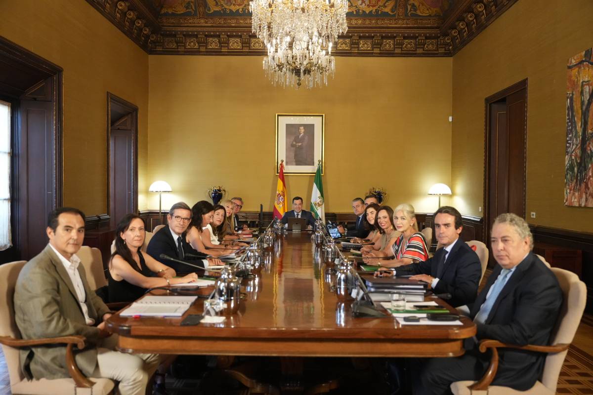 La Junta paga hasta 2.000 euros al mes a unos 80 altos cargos para ayudarles con el alquiler