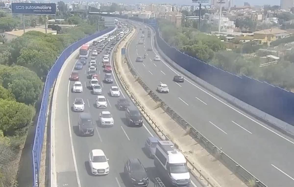 Dos días seguidos de retenciones de hasta 7 kilómetros en la Costa del Sol por nuevos accidentes de tráfico