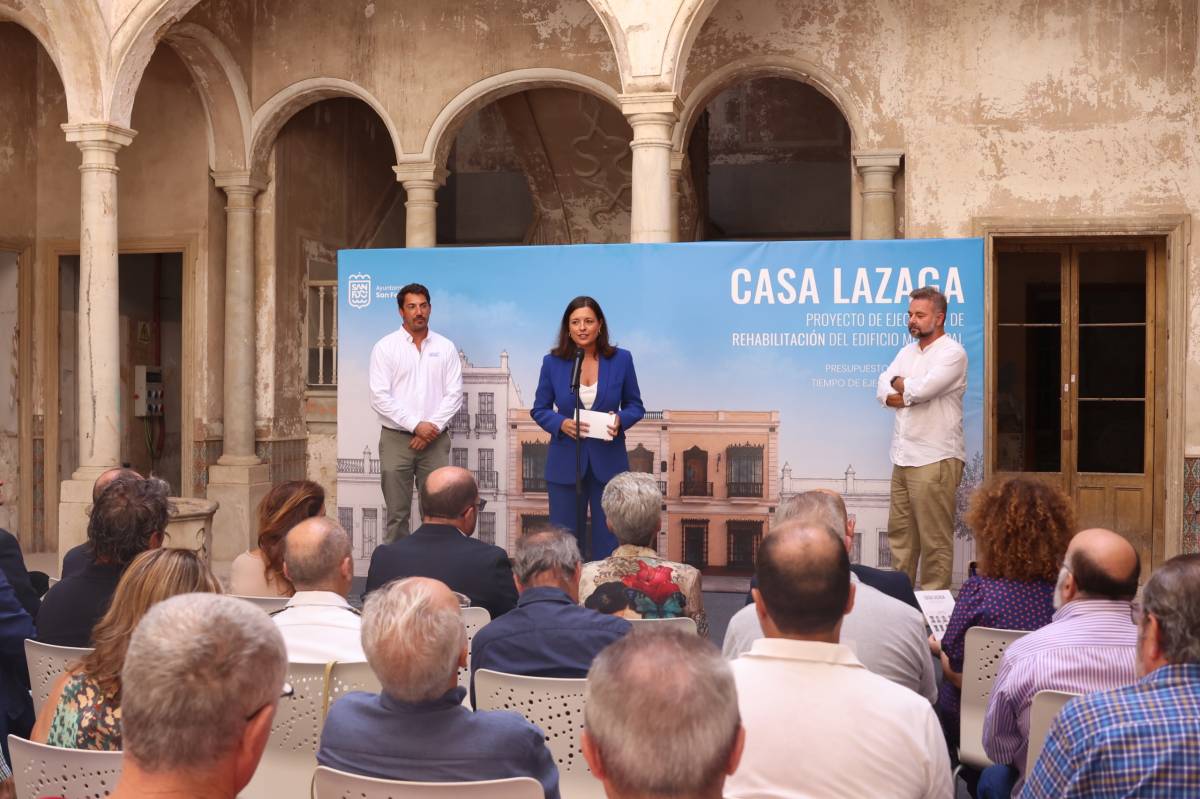 Un momento del acto. - Un momento del acto.
