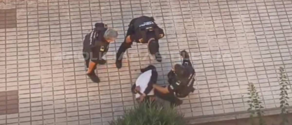 La Policía de Castilleja detiene con una pistola Taser a un ladrón que tenía un cuchillo 
