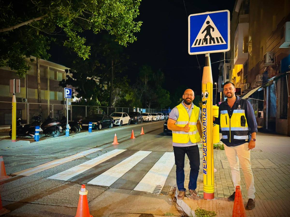 Grandes lápices y pasos de peatones renovados: El Puerto se pone a punto para la vuelta al cole y ciclista