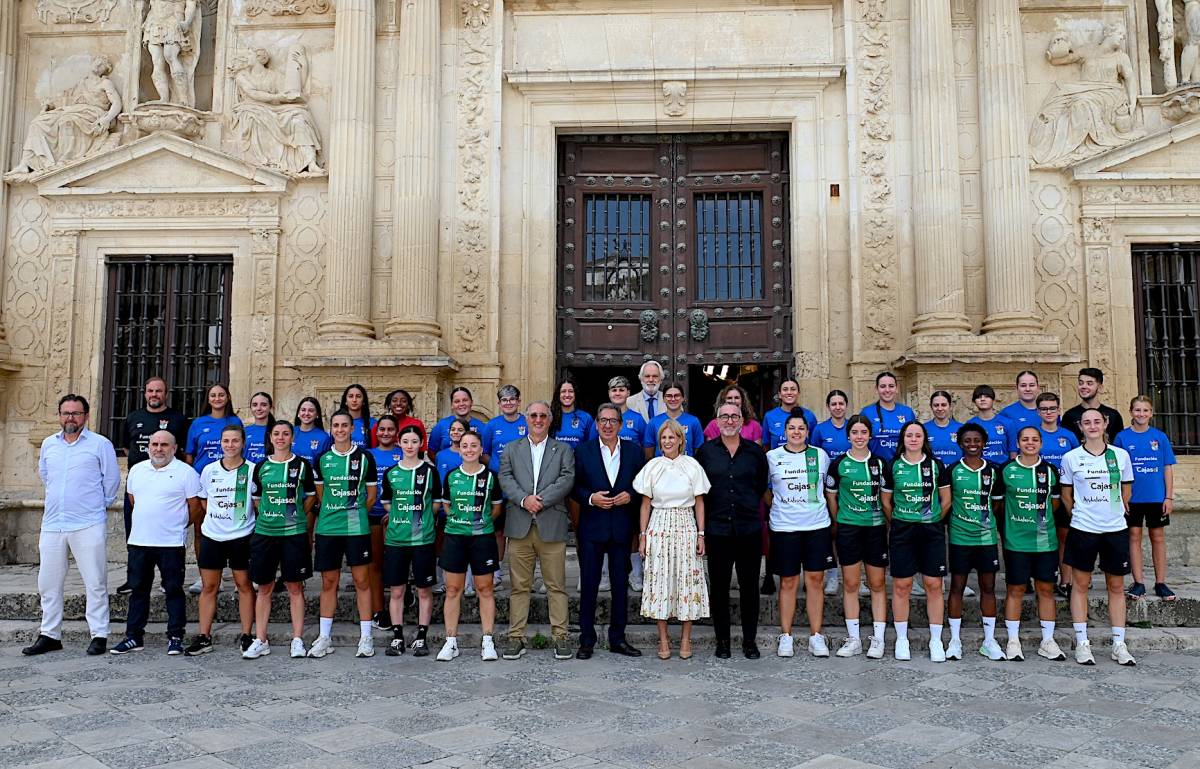 El Guadalcacín FS Femenino, preparado para recorrer casi 11.000 kilómetros esta temporada