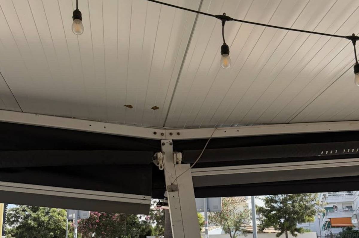Daños en la estructura de la terraza. - Daños en la estructura de la terraza.