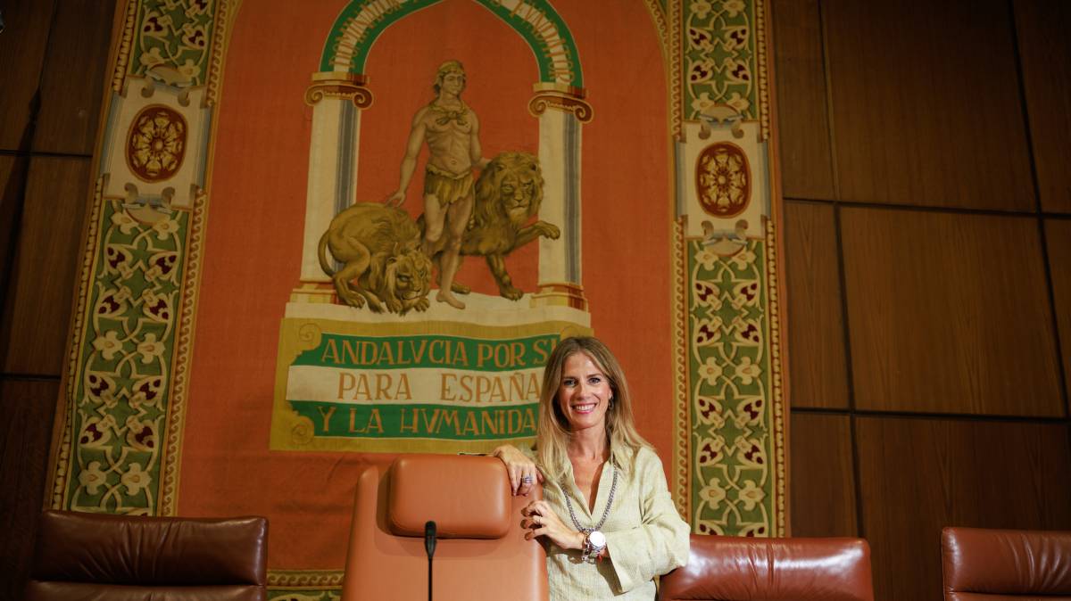 Ana Mestre, presidenta del Parlamento de Andalucía: 