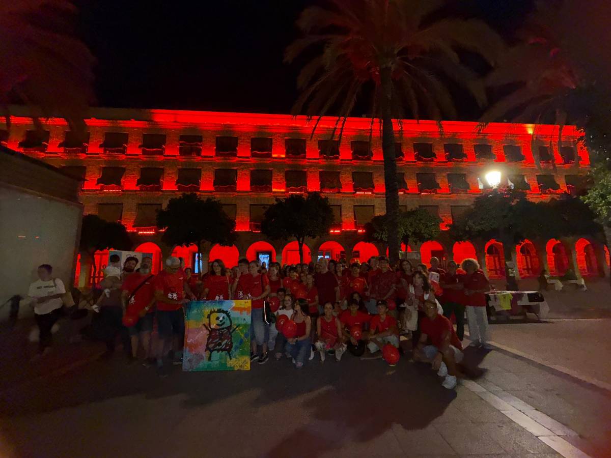 Duchenne y Becker, 17 años en la vida de Adrián y una "marea roja" en Jerez para visibilizar una enfermedad sin cura