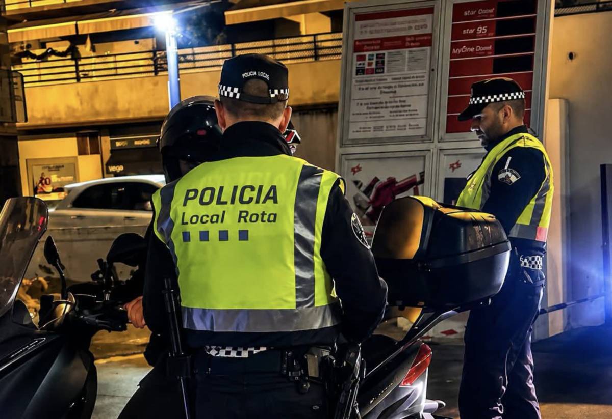 Noche de multas en Rota: un conductor positivo en alcohol, otro en drogas y una navaja