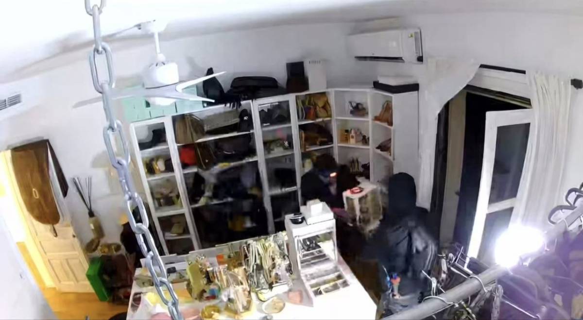 Rocío Osorno pilla a dos ladrones en su casa: el robo se produjo mientras ella grababa contenido en otra habitación