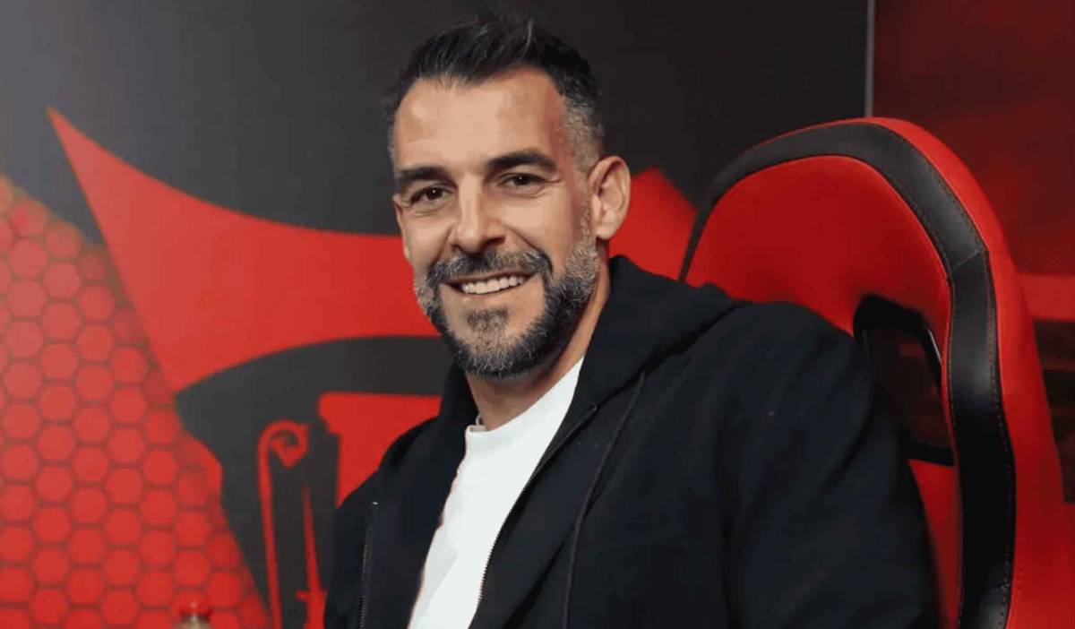 Este es el mítico delantero que forma parte del cuerpo técnico del jerezano Diego Galiano en el Sevilla Atlético