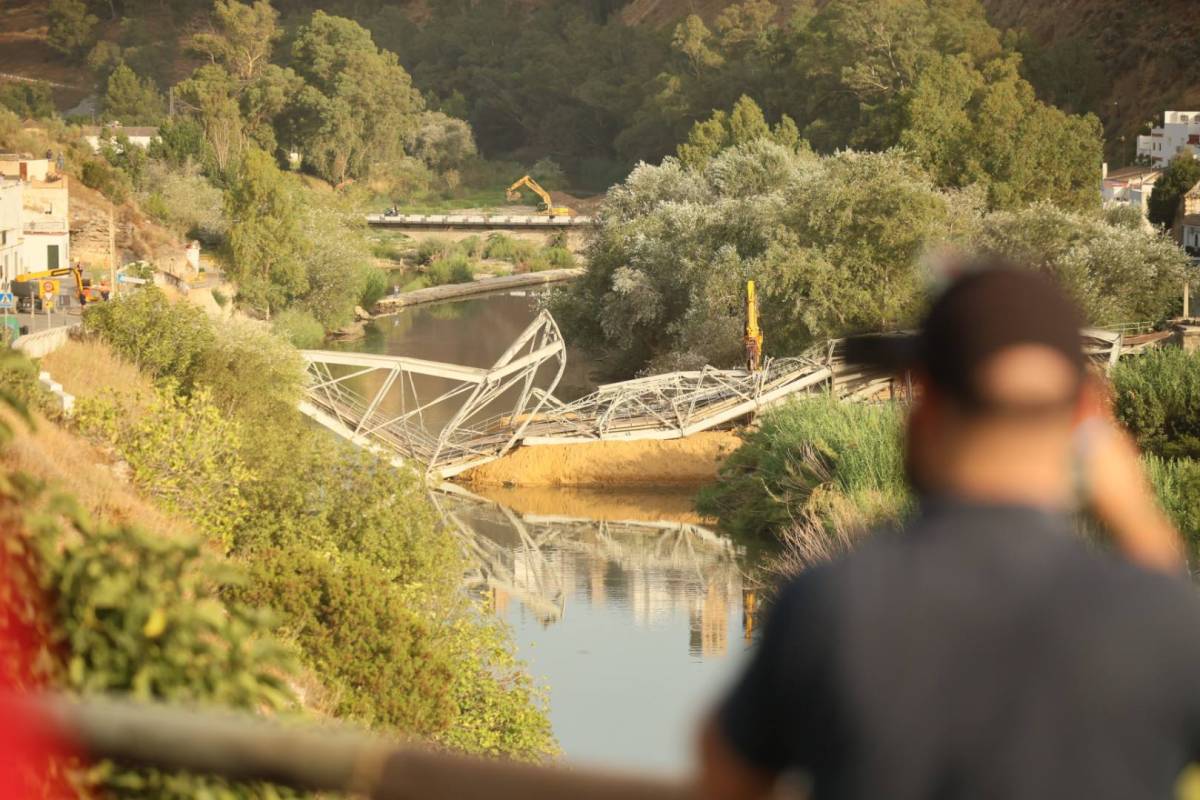 Demolición del Puente de San Miguel en Arcos.