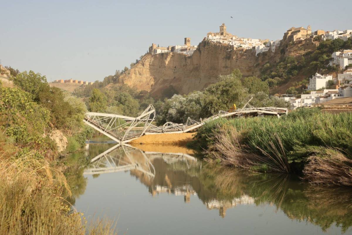 Demolición del Puente de San Miguel en Arcos.