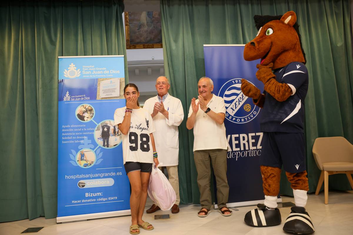 Más de un centenar de niños en Jerez estrenarán este curso zapatillas, mochilas y material escolar gracias a la Obra Social de San Juan Grande