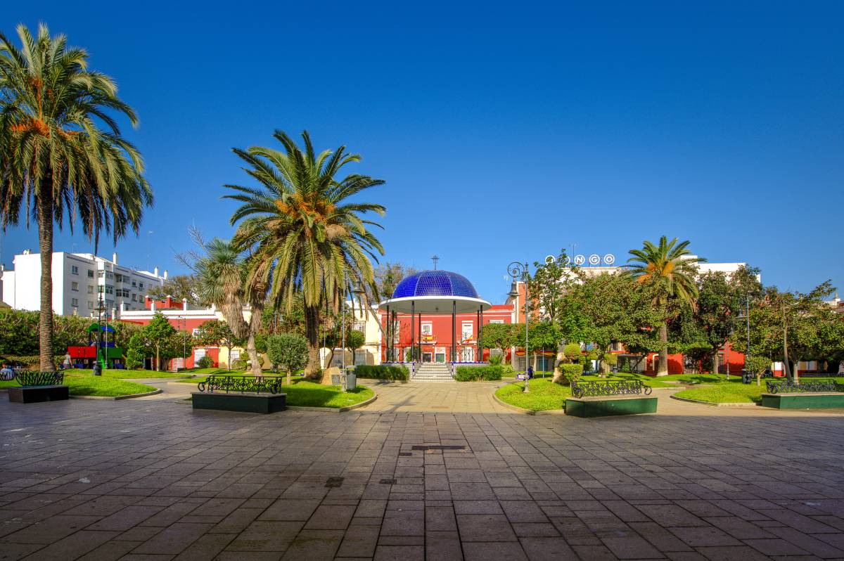 EMPRESA VALORIZA JARDINES, plaza Guerra Jimenez SAN FERNANDO - EMPRESA VALORIZA JARDINES, plaza Guerra Jimenez SAN FERNANDO