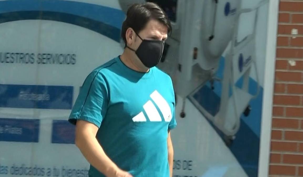 Lucas González reaparece diez días después de volver de Estambul: "Ya tengo nariz, gracias a Dios"