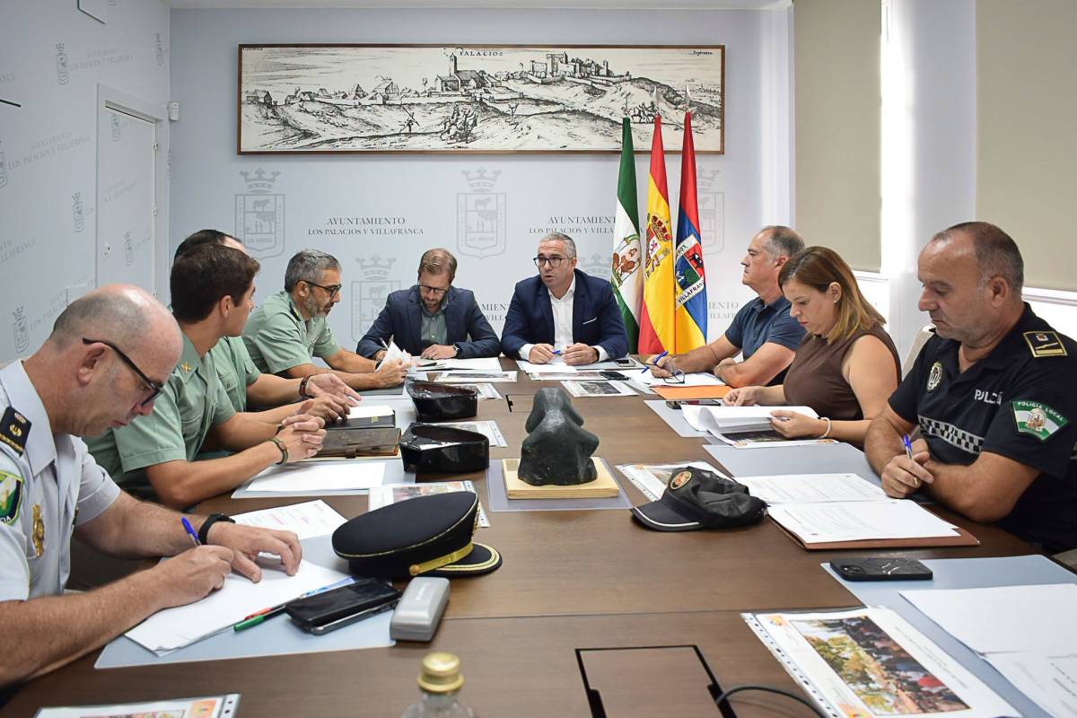 Junta local de seguridad celebrada precisamente ayer en el Ayuntamiento palaciego. - Junta local de seguridad celebrada precisamente ayer en el Ayuntamiento palaciego.