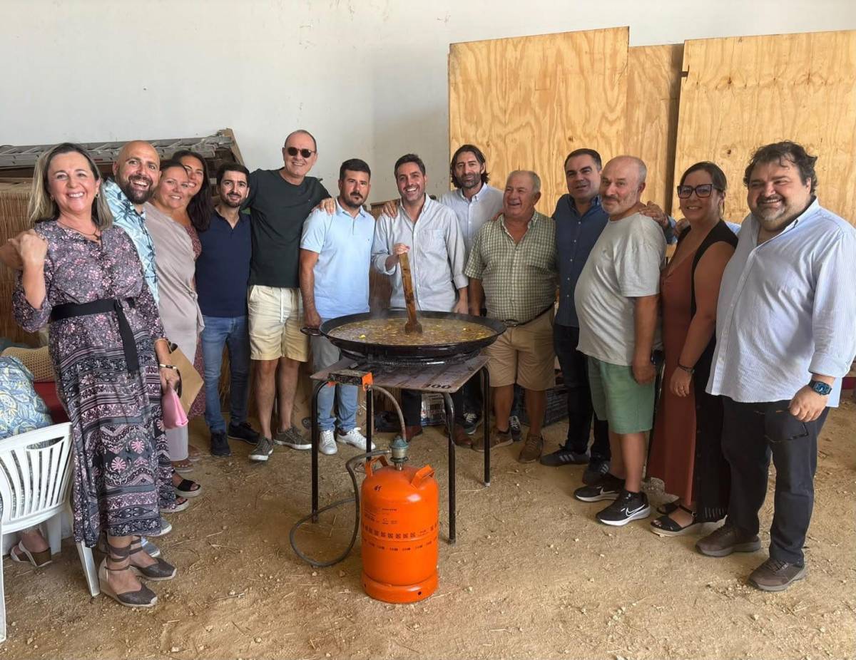 Militantes socialistas, en Vejer. - Militantes socialistas, en Vejer.