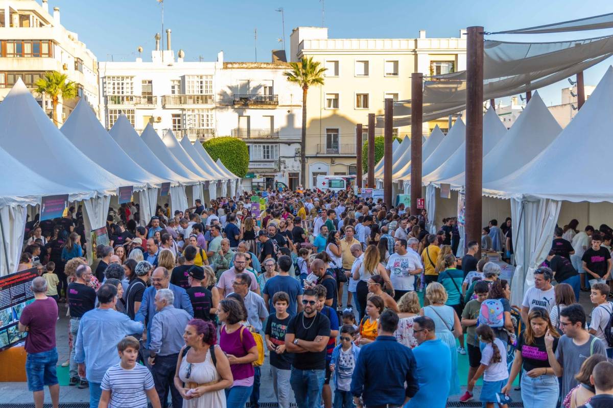 San Fernando convierte la Plaza del Rey en 