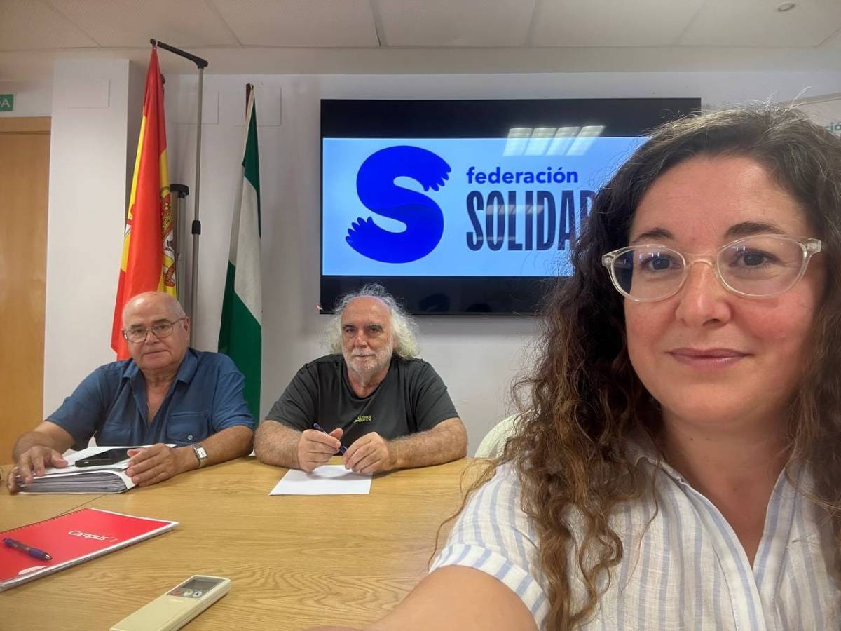 IU pone el foco en la suciedad de Jerez: 