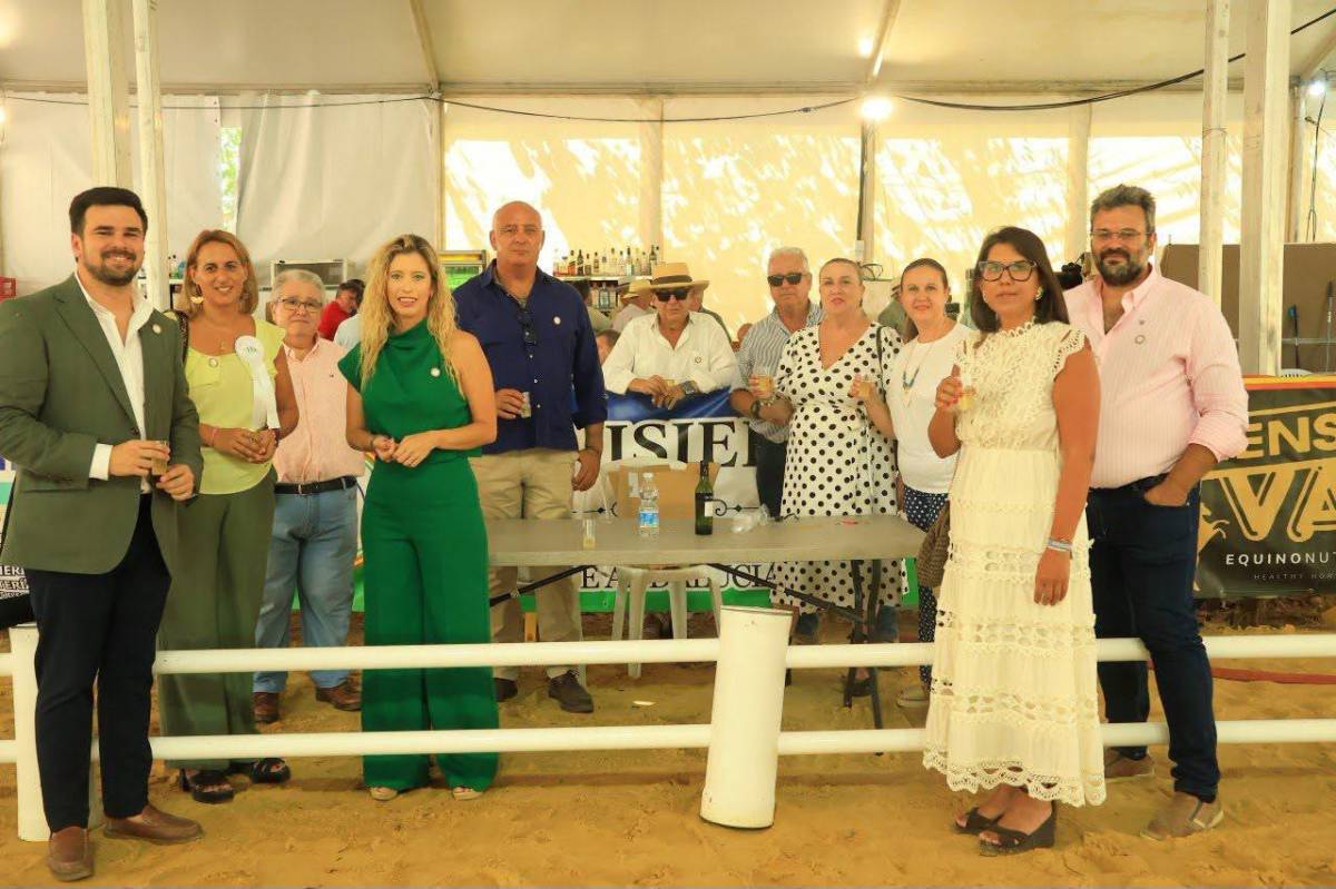 Cuatro siglos de historia a lomos de un caballo: Villamartín inaugura la feria de ganado más antigua de Andalucía