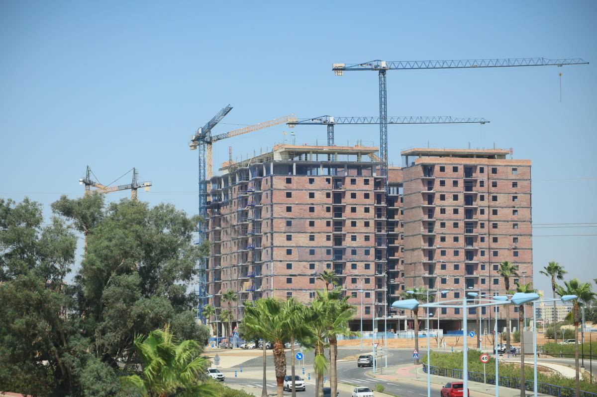 La Junta de Andalucía ha dejado 730 millones de euros sin invertir en vivienda pública en la última legislatura, según el PSOE-A
