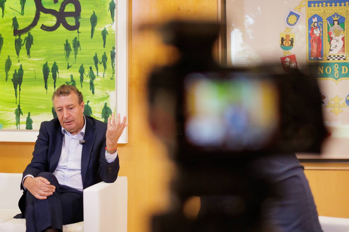 JAVIER FERNANDEZ DE LOS RIOS PRESIDENTE DIPUTACION SEVILLA