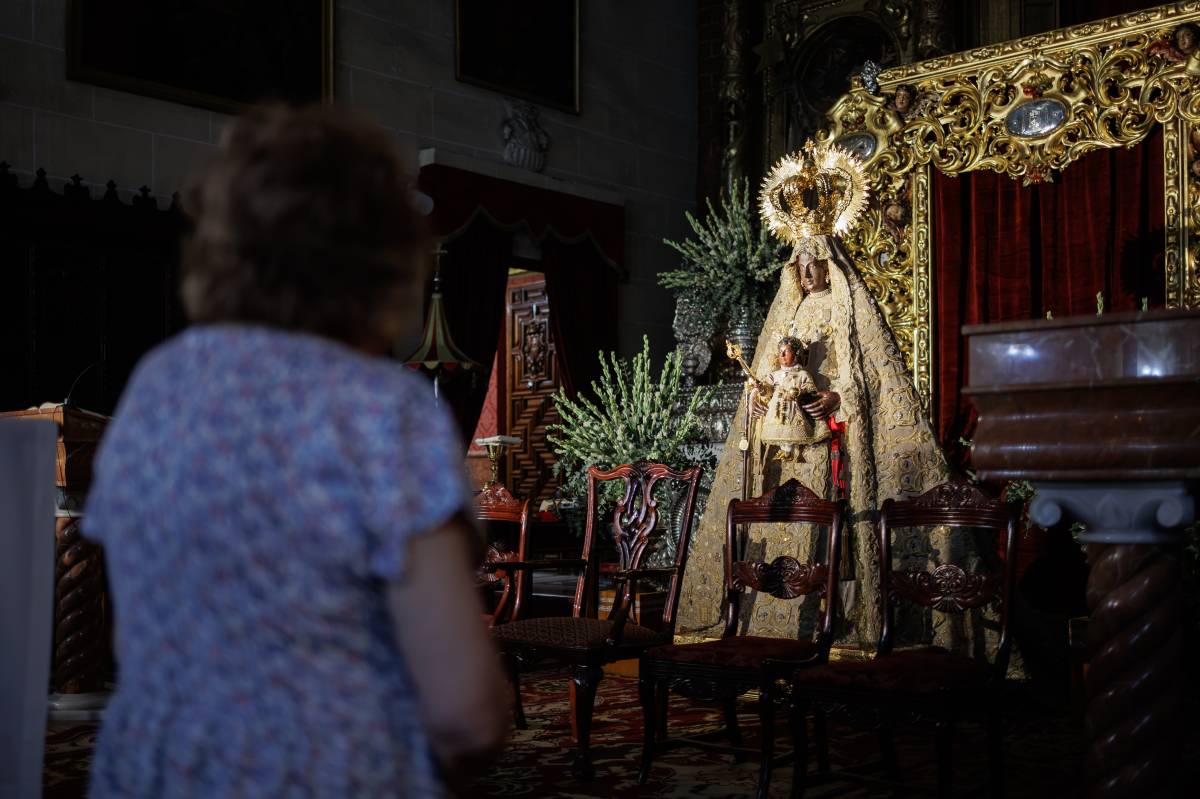 Comienzan los cultos previos a la fiesta de la Virgen de la Merced, que este año está expuesta en besamanos