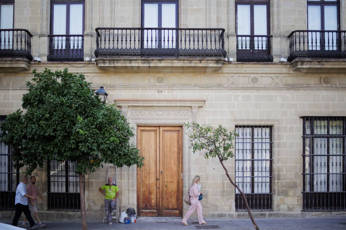 HOTEL MARIA LUISA HOTEL PATRICIO GARVEY CENTRO COMERCIAL LA JUDERIA - MANU GARCÍA HOTEL MARIA LUISA HOTEL PATRICIO GARVEY CENTRO COMERCIAL LA JUDERIA