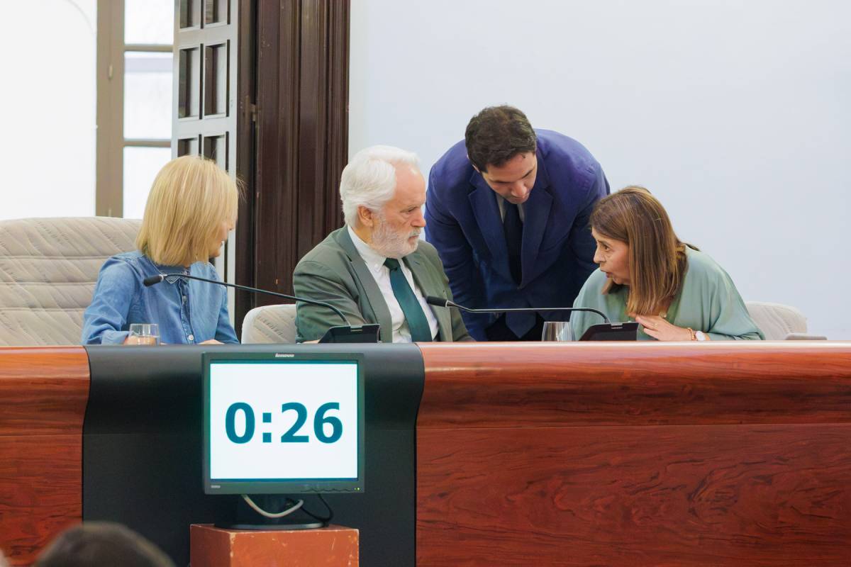 El pleno de Jerez aprueba otro crédito con 450.000 euros en intereses: la oposición alerta de otra subida de impuestos en 2027