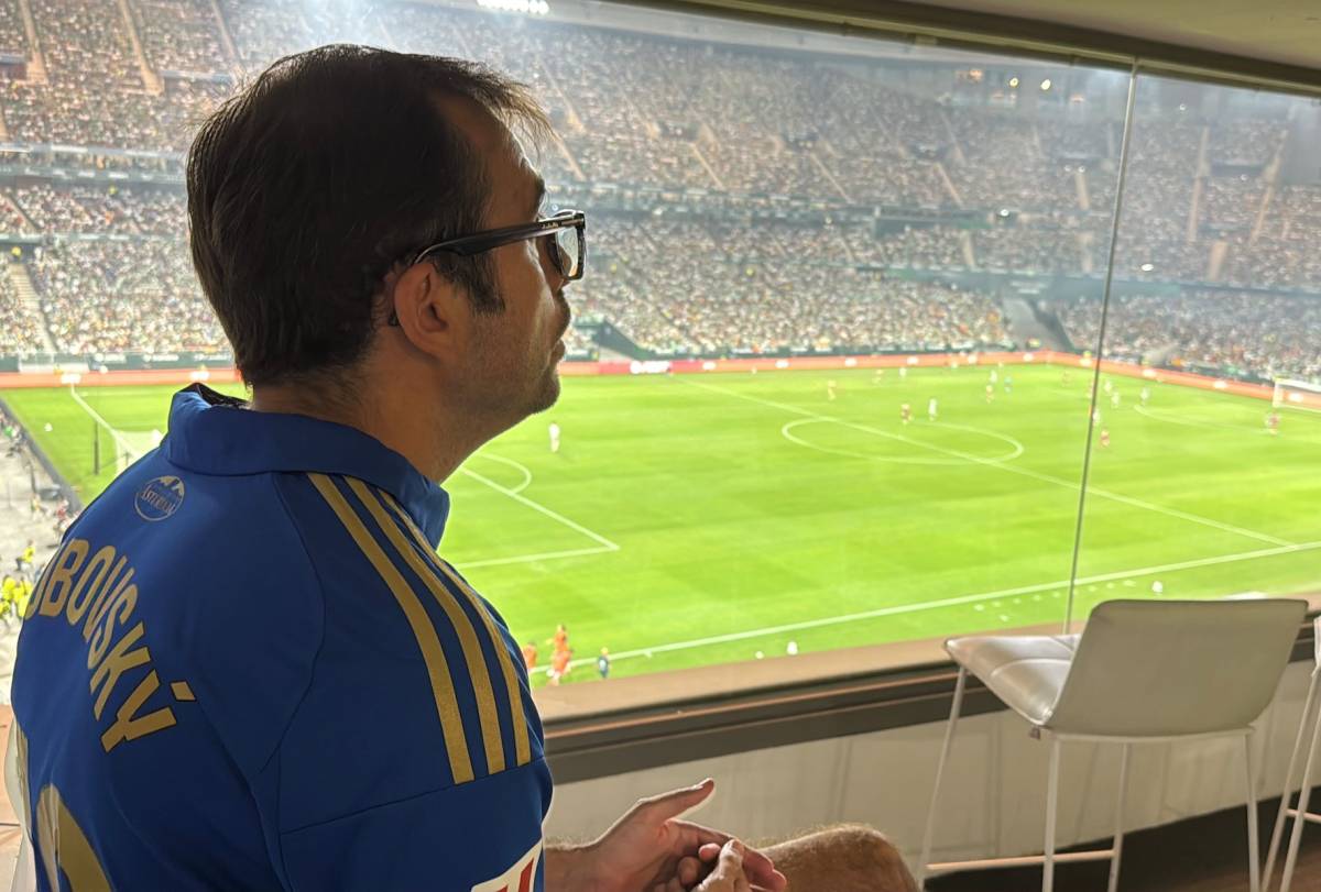 Pedro, durante el partido Betis- Real Madrid, en la sala sensorial de La Cartuja. - Pedro, durante el partido Betis- Real Madrid, en la sala sensorial de La Cartuja.