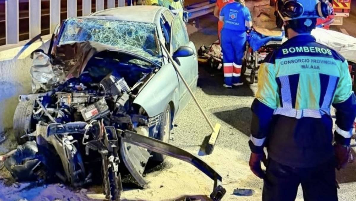 Tragedia en la carretera de Alhaurín el Grande: muere un joven de 19 años al salirse su coche de la calzada y caer por un desnivel