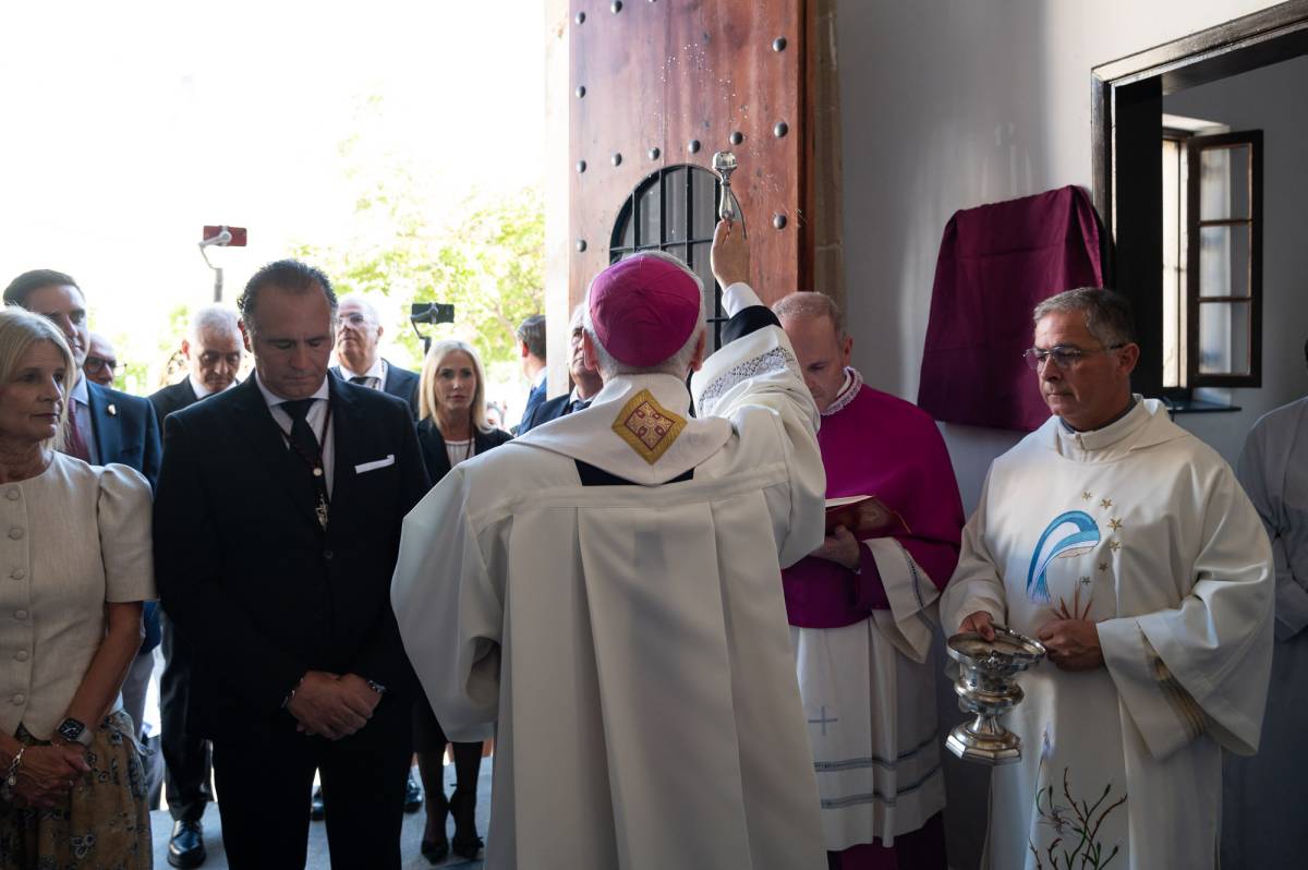 Bendición capilla Arroyo con presencia del Obispo y Virgen del Socorro