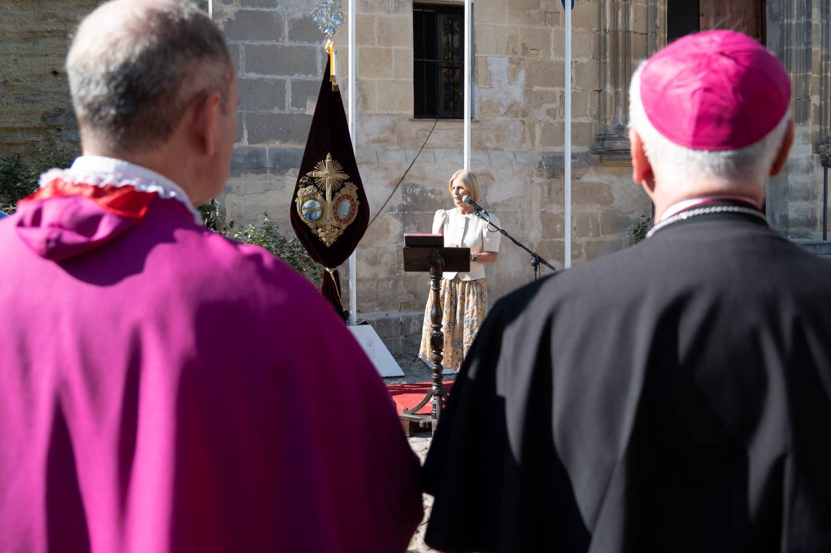Bendición capilla Arroyo con presencia del Obispo y Virgen del Socorro