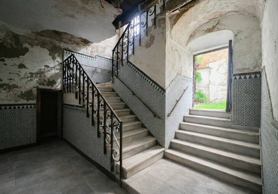 Escaleras de acceso a otras dependencias del convento.