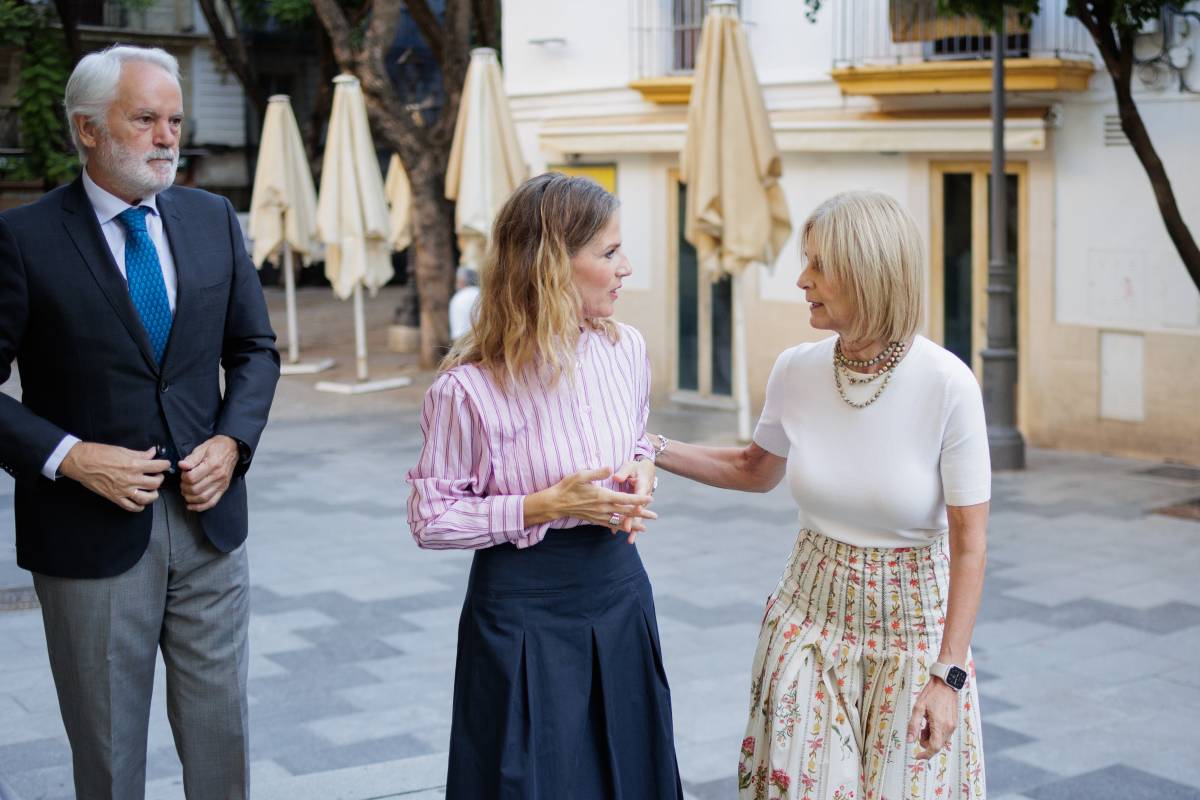 ANA MESTRE VISITA AYUNTAMIENTO DE JEREZ