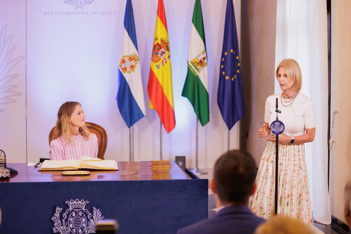 ANA MESTRE VISITA AYUNTAMIENTO DE JEREZ