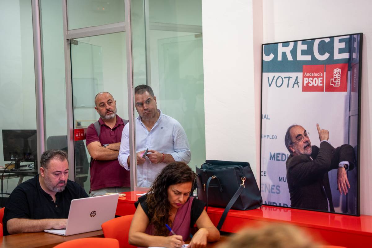 Ruiz Boix presenta a Oscar Torres candidato PSOE de Cádiz