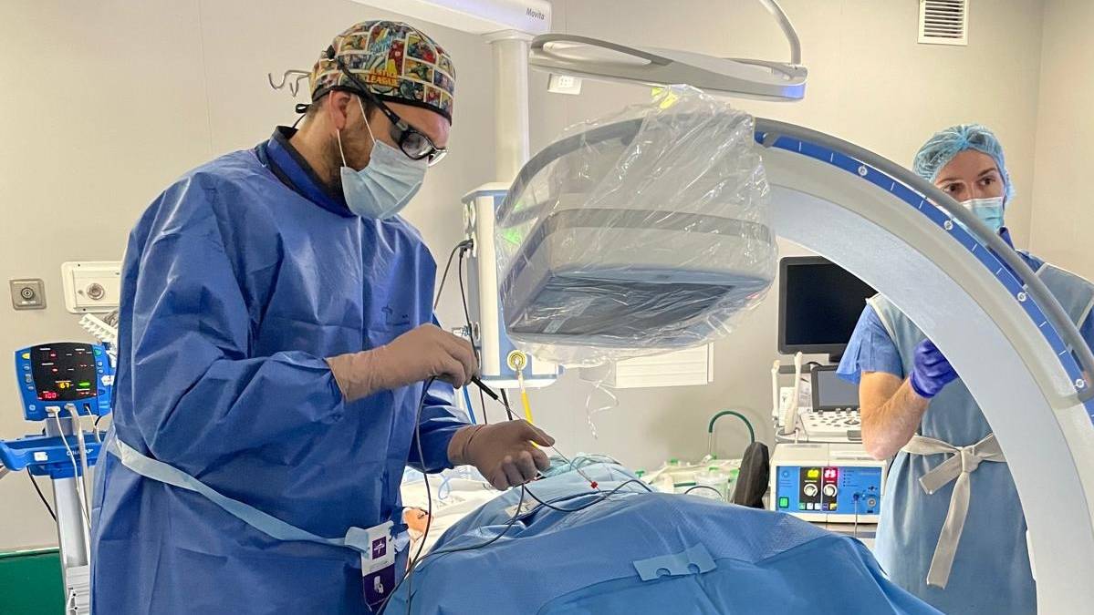 El Hospital San Juan Grande de Jerez incorpora una técnica para tratar hernias discales sin cirugía