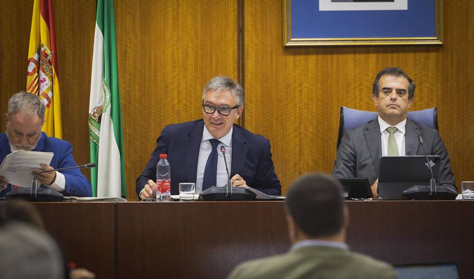 El consejero de Turismo defiende el retorno económico positivo de la gala bajo la Giralda: 